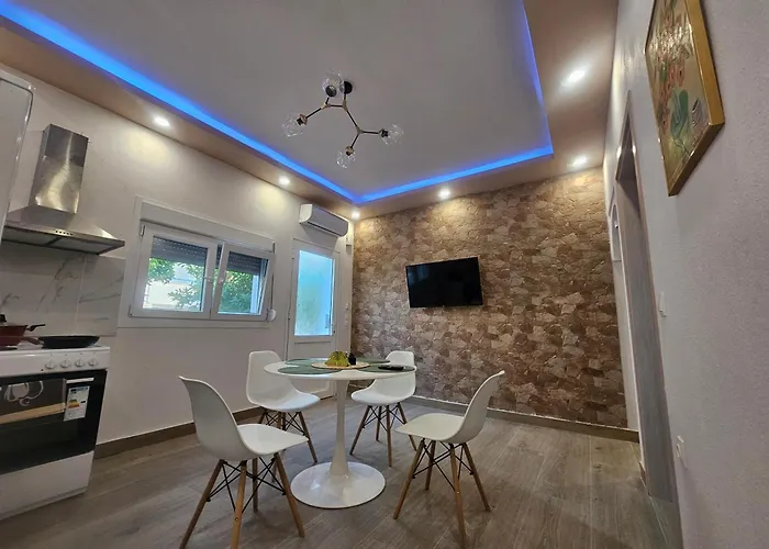 度假居 Chrysalis House 尼坡帝