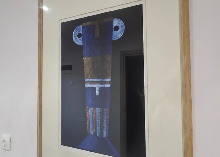 Chrysalis House * 尼坡帝