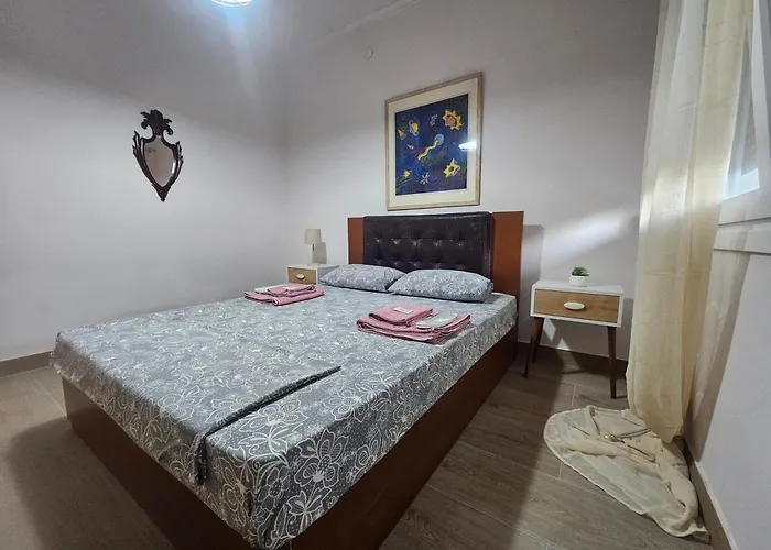 Holiday home Chrysalis House